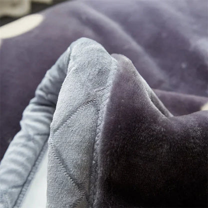 Double Sided Printed Autumn Winter Blankets for Bed Soft Warm Encrypted Flocking Raschel Blanket Skin Friendly Weighted Blanket.