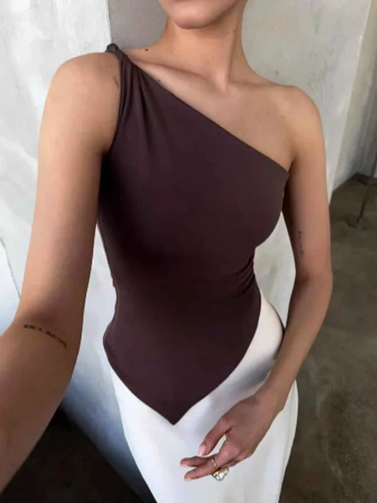 2025 New Fashionable Casual Women's T-Shirt Solid Color Single Shoulder Asymmetrical Slim Fit Top One-Piece Neck.