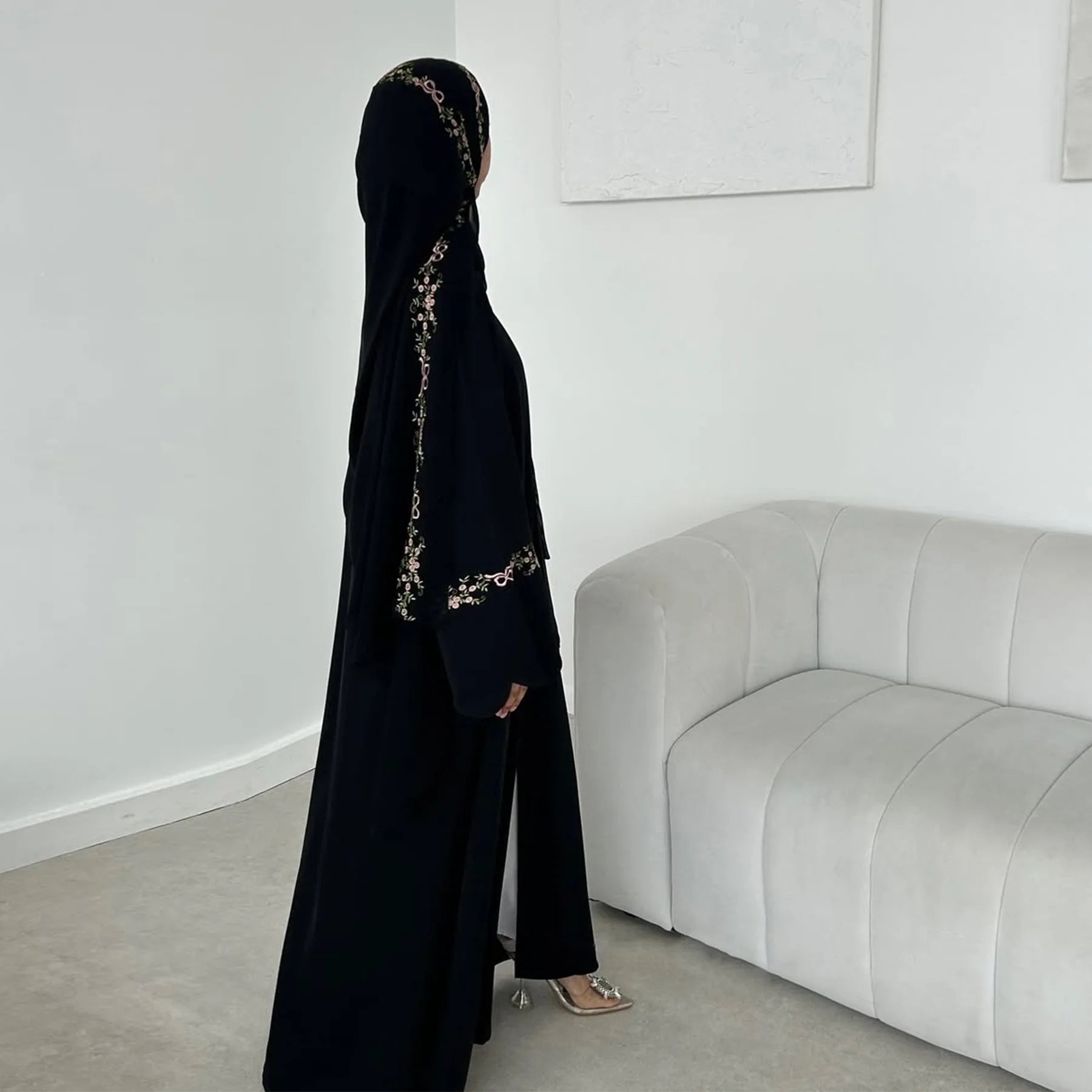 Front Open Abaya with Hijab 2 Piece Set Muslim Embroidery Abayas for Women Dubai Modest Islamic Clothing Kaftan Turkish Dresses.