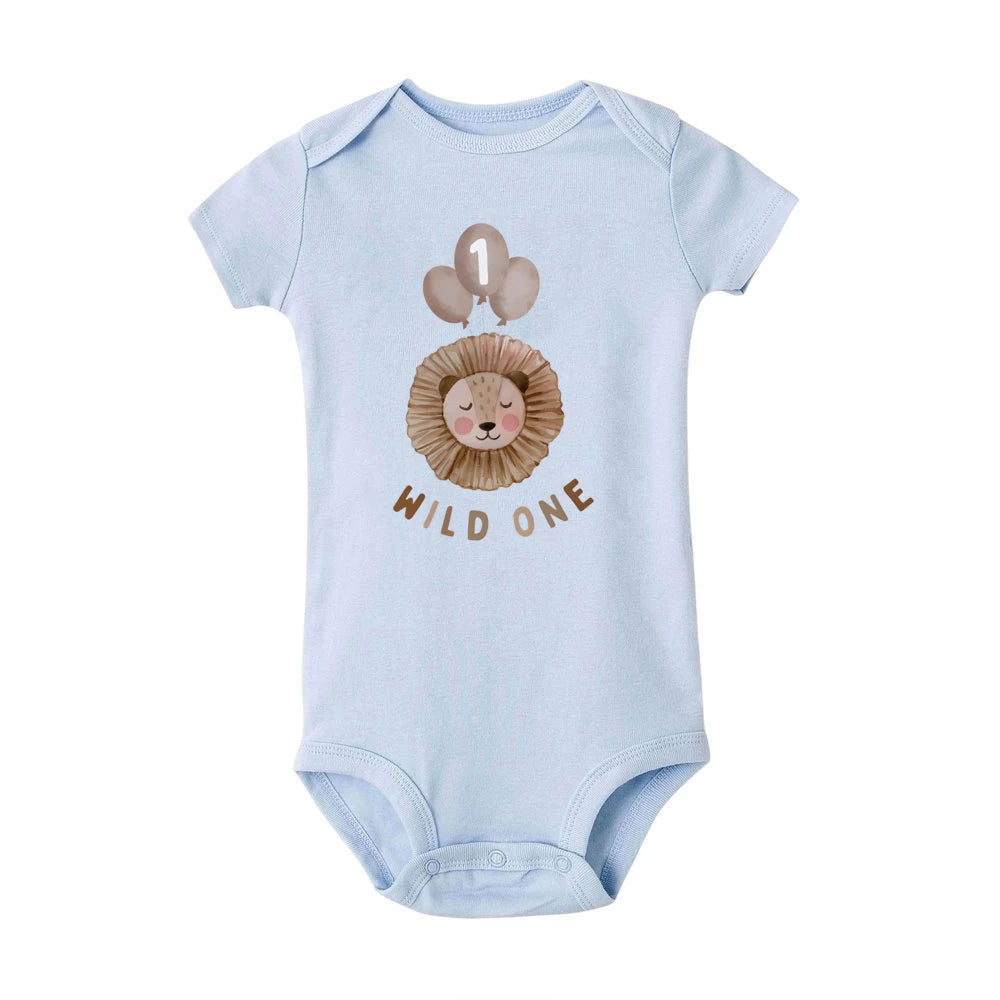 Wild One & Lion Muster druck Baby Stram pler lässig Kurzarm Geburtstag Baby Bodysuit ersten Geburtstag Sommer Junge Kleidung.