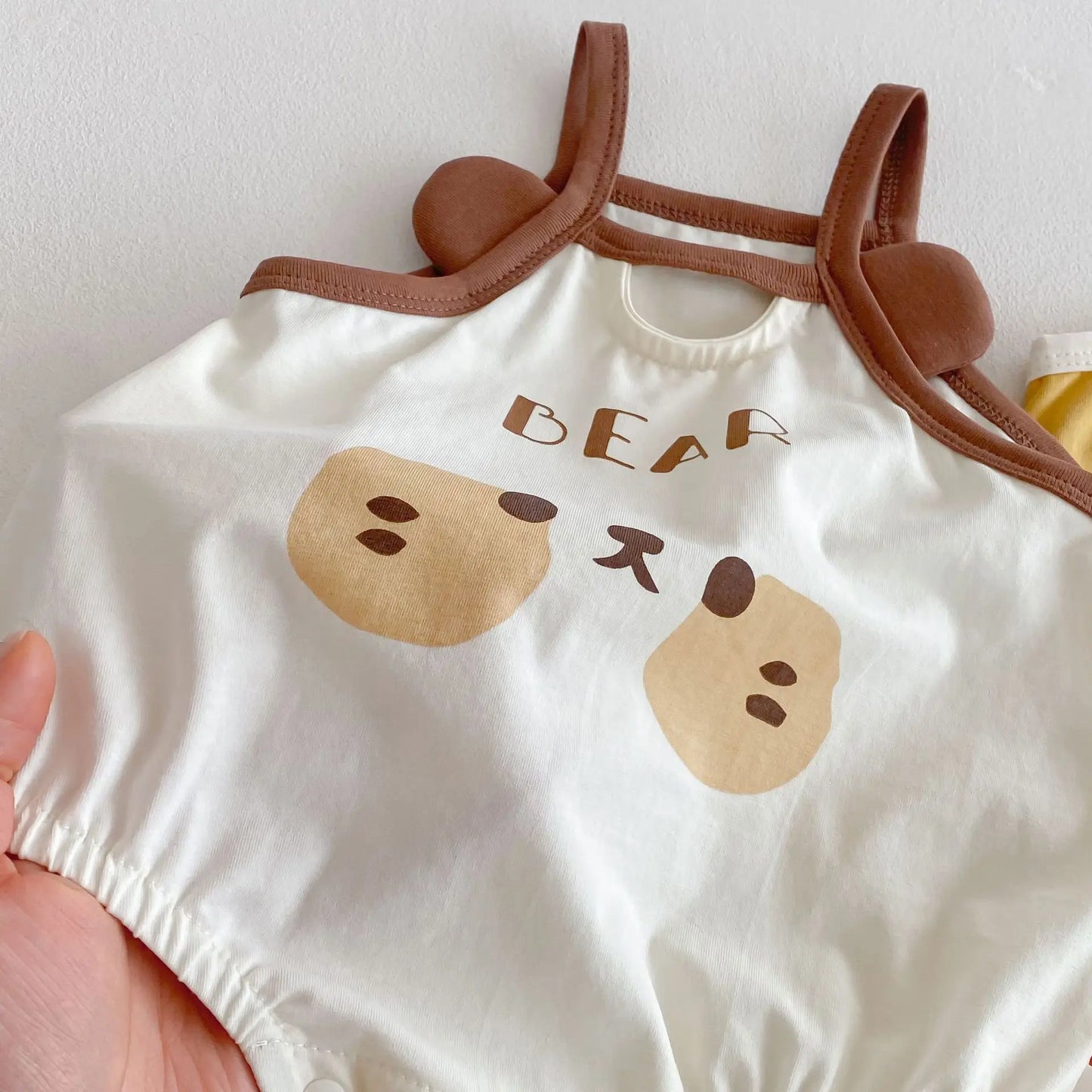 0–2 Jahre Baby-Strampler aus Baumwolle mit Tier-Cartoon-Motiv – bezaubernde Enten- und Bären-Designs – weich und bequem für Babykleidung.