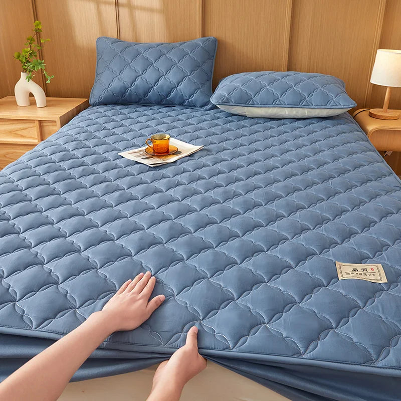Quilted Mattress Cover Single/Double Bedspread Thicken Bed Linen Waterproof Bed Cover Home Soft Bedsheet 매트리스커버 (No Pillowcase)