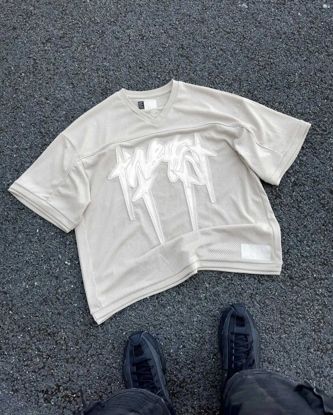 American fashion trend Gothic letter embroidery pattern oversized T-shirt men's retro loose fitting pullover short sleeved shirt.