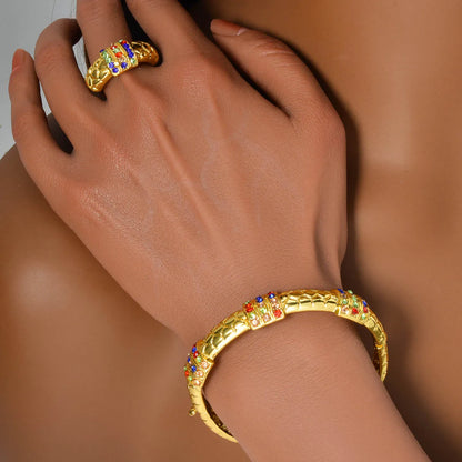 Luxury 18k Gold-Plated Women's Jewelry 4-Piece Round Necklace Bracelet Earrings Ring Gold Classic Dubai Wedding Gift.