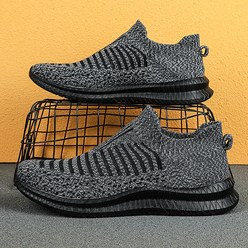 Men Shoes Lightweight Sneakers Men Fashion Casual Walking Shoes Breathable Slip on wear-resistant Mens Loafers Zapatillas Hombre.