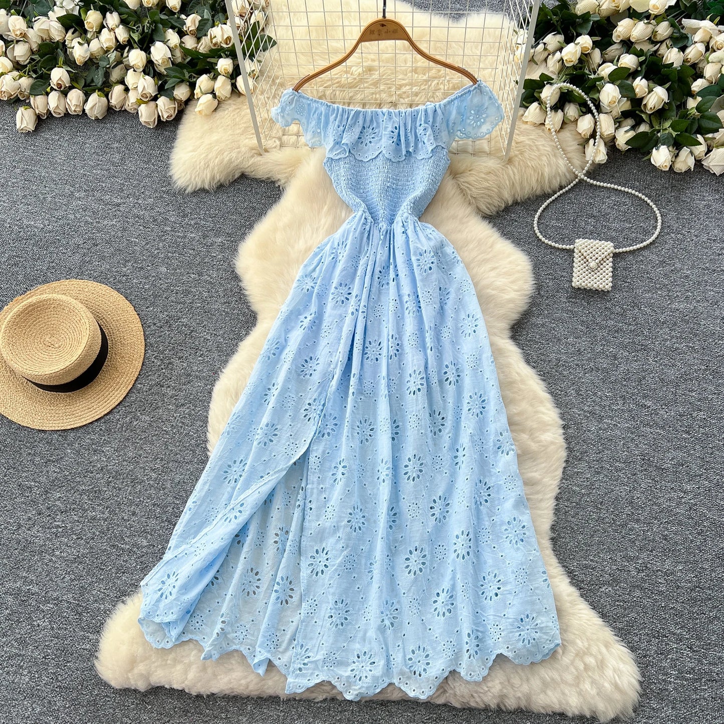 SINGREINY Schickes, ausgehöhltes Kleid mit Stickerei, Rüschen, Spleiß, schulterfrei, elastisch, gerüscht, schlank, 2025, solides, sanftes, langes Urlaubskleid.