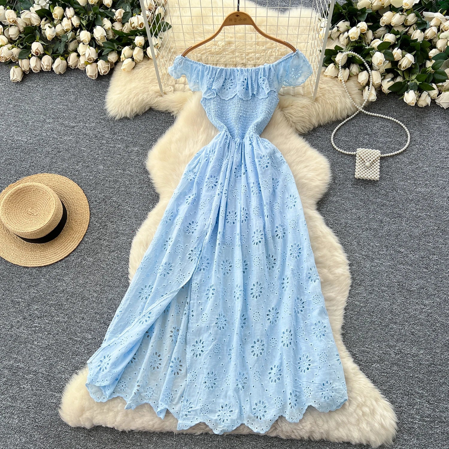 SINGREINY Schickes, ausgehöhltes Kleid mit Stickerei, Rüschen, Spleiß, schulterfrei, elastisch, gerüscht, schlank, 2025, solides, sanftes, langes Urlaubskleid.