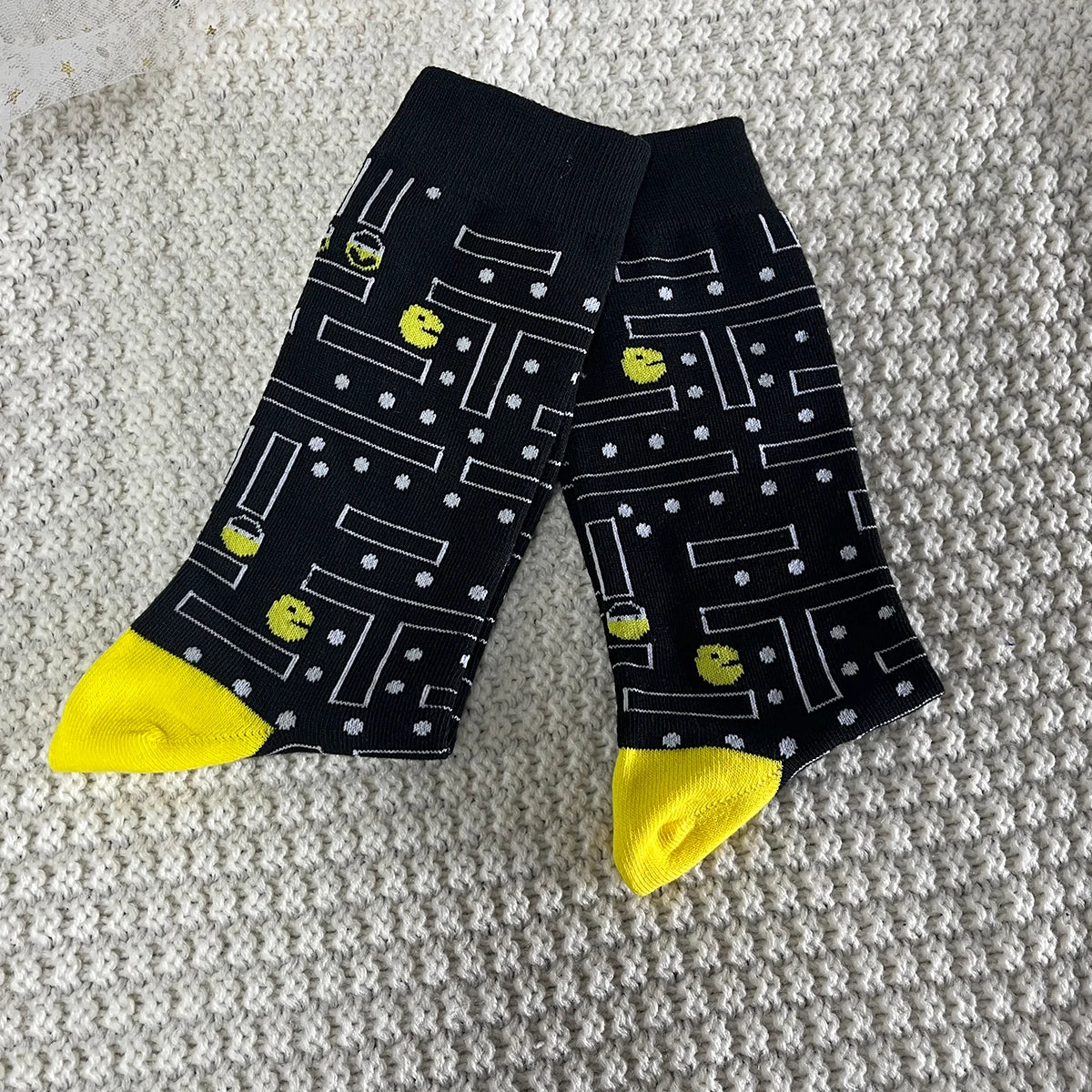 1 Pair Unisex Old School Game Sock Trendy Fashionable Suit In All Seasons For Daily Street.