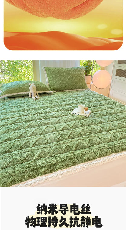 Winter Taft Velvet Mattress Topper Pad Fleece Bedspread Fold Non-slip Thin Tatami Mat Student Dormitory Bed Sheet Mattress Cover.