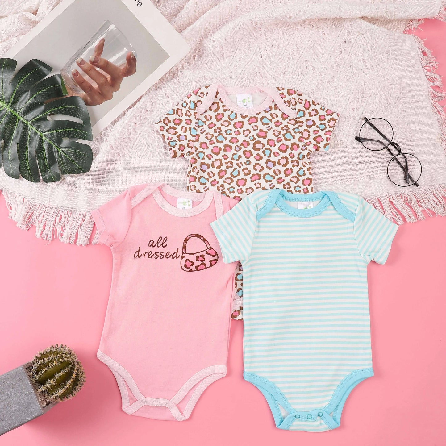 3PCS Sommer Jungen und Mädchen Nette Muster Hoodie Set Kurzarm Dreieck Overall Neugeborenen Baumwolle Bequeme Overall Pyjamas.