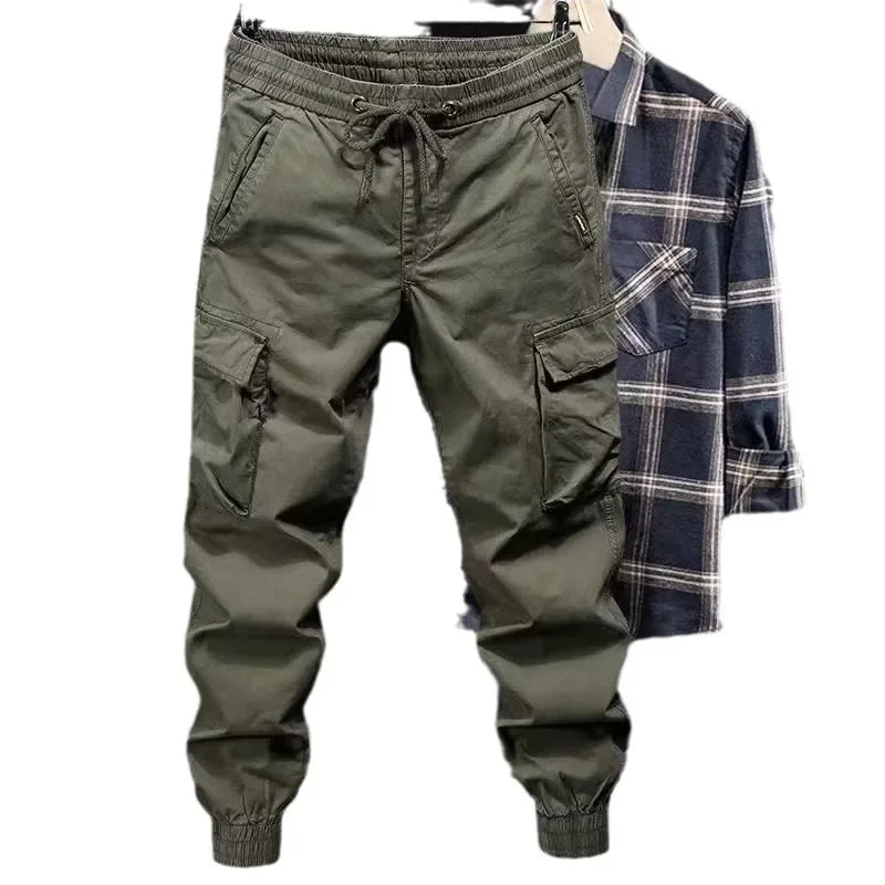 Modische Freizeit hose Herren Loose-Fit Cargo hose im Jugendstil einfarbig verkürzte trend ige Marken schuhe für den Frühling Herbst.