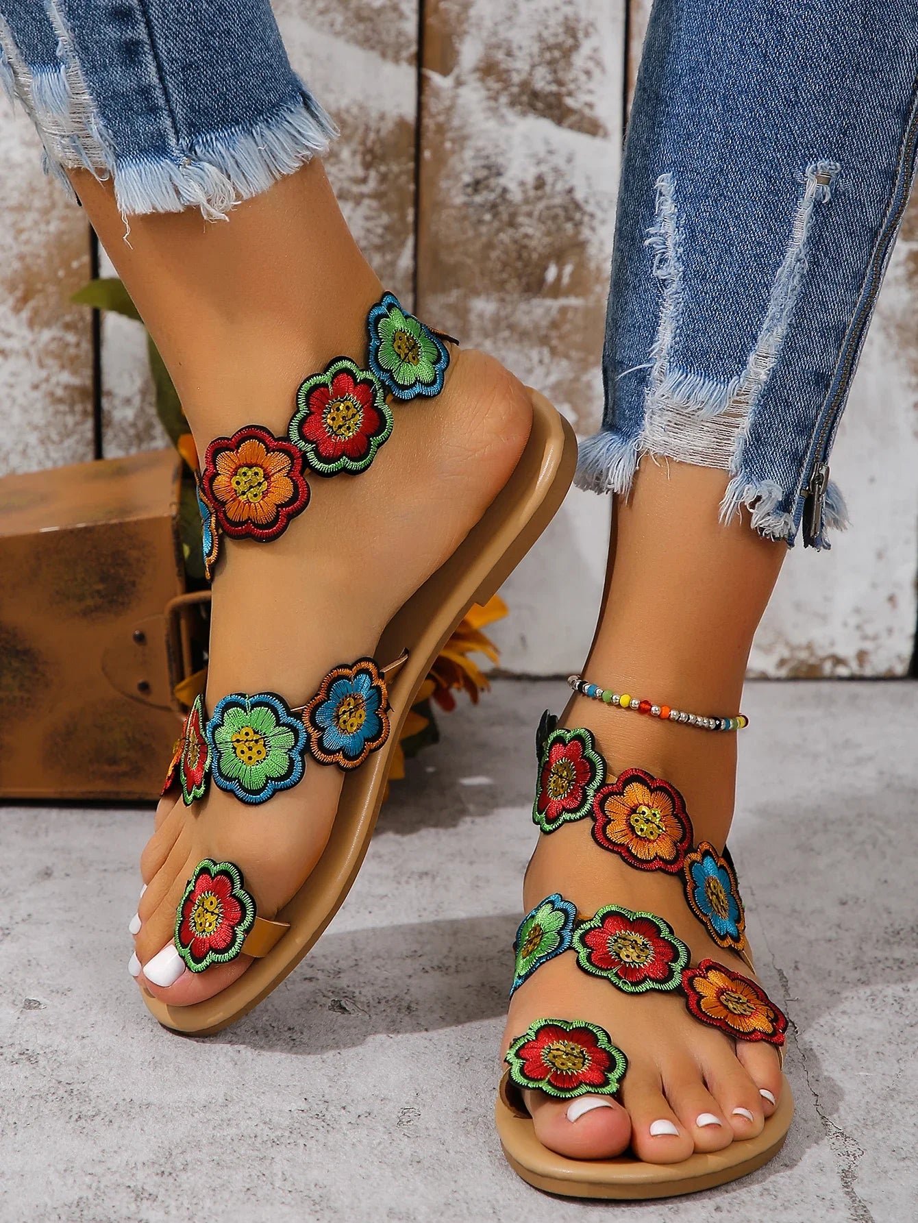 Yellow Embroidered Faux Flower Fashion Sandals Flat Plus Size 43 Summer Outdoor Beach Shoes Travel Mom Shoes.