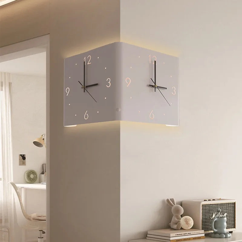 Wohnzimmer Wanduhren Gebogene Ecke Doppelseitige Stille Wanduhren LED Induktion Beleuchtung Uhr Luxus Design Dekor