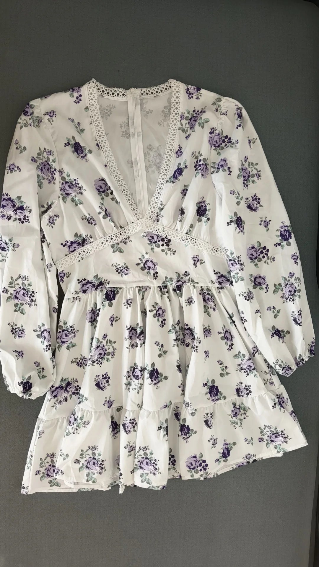 Frühling Herbst frauen Neue Kleid Temperament Süße Druck V-ausschnitt Laterne Hülse Spitze Hohe Taille Kurzes Kleid.