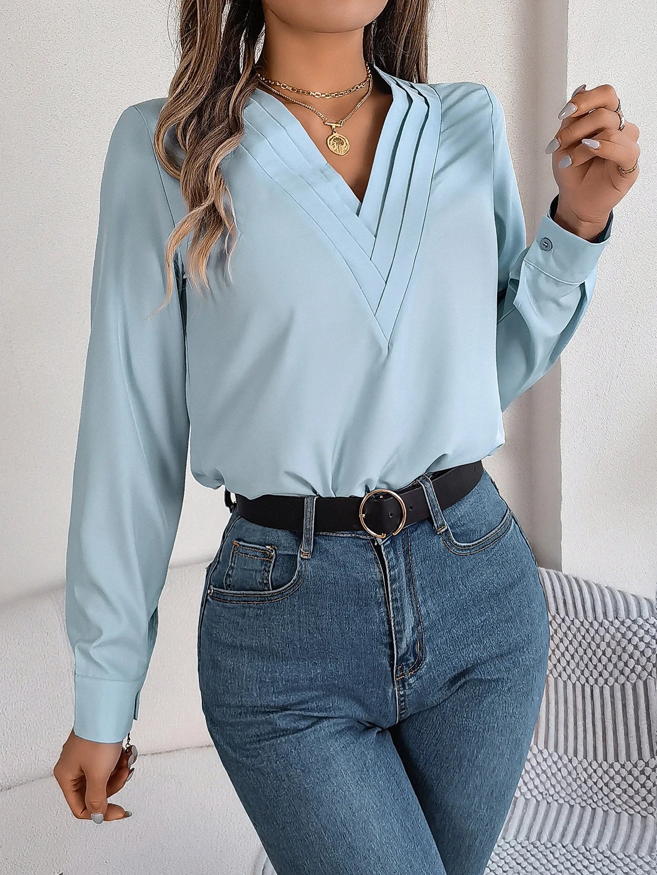 Summer And Autumn Women's Casual Shirt, Commuting Style Solid Color V-neck Long Sleeve Shirt Top