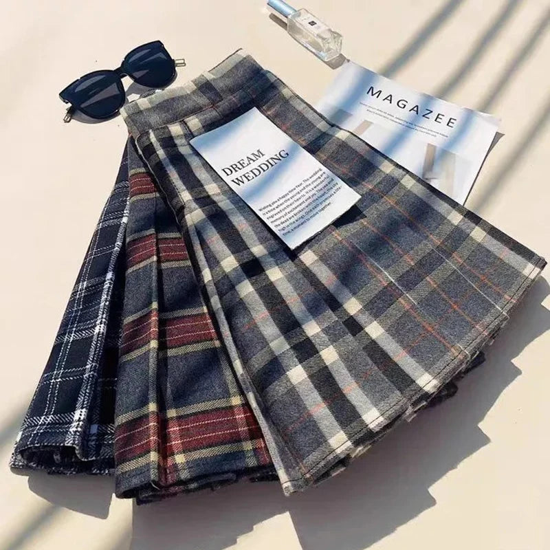 Plaid Woolen Pleated Skirts for Women Fall Winter High Waist Preppy Warm Mini Skirts Lady Fashion Korean All-Match A Line Skirts.