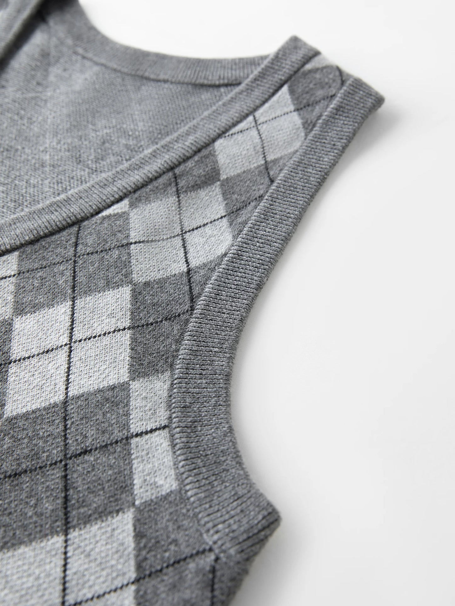 FSLE Plaid Rot Grau V-ausschnitt Gestrickte Weste Top für Frauen 2025, Herbst Neue Ankunft Retro College Stil Oberbekleidung Weste 25FS13248.