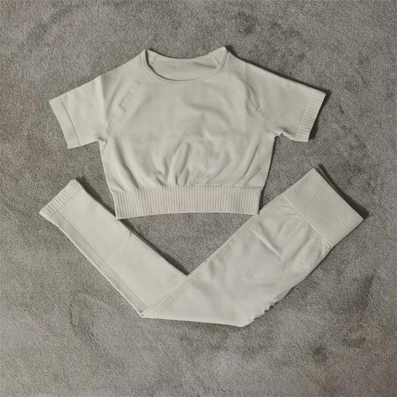 Fitness Yoga Set Seamless Sport Women's Sportswear High Waist Leggings Workout Outfits Two Piece Shorts Sets Womens Gym Clothing.