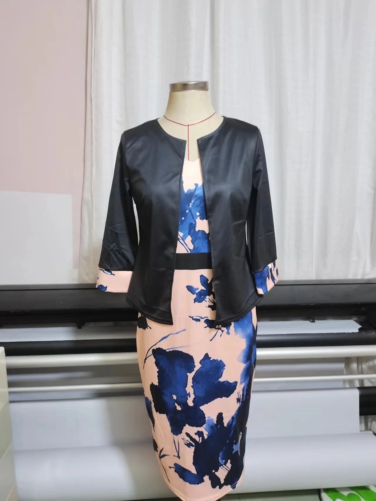 Female Suit 2024 Spring Autumn New Solid Three Quarter Sleeve Top And Floral Print Package Hip Dress Two Piece Sets Fashion Suit.