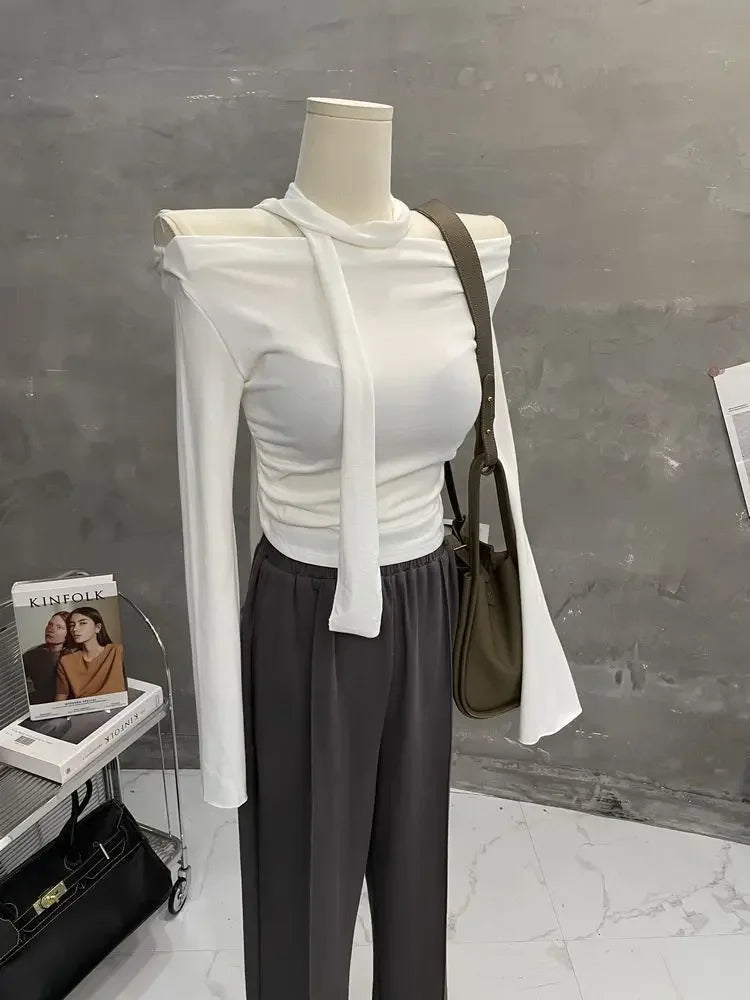 Sexy One-Shoulder Long Sleeve T-Shirt with Scarf Short Flared Sleeve Blindfolded Entry Base Shirt Tight Short Crop Top.