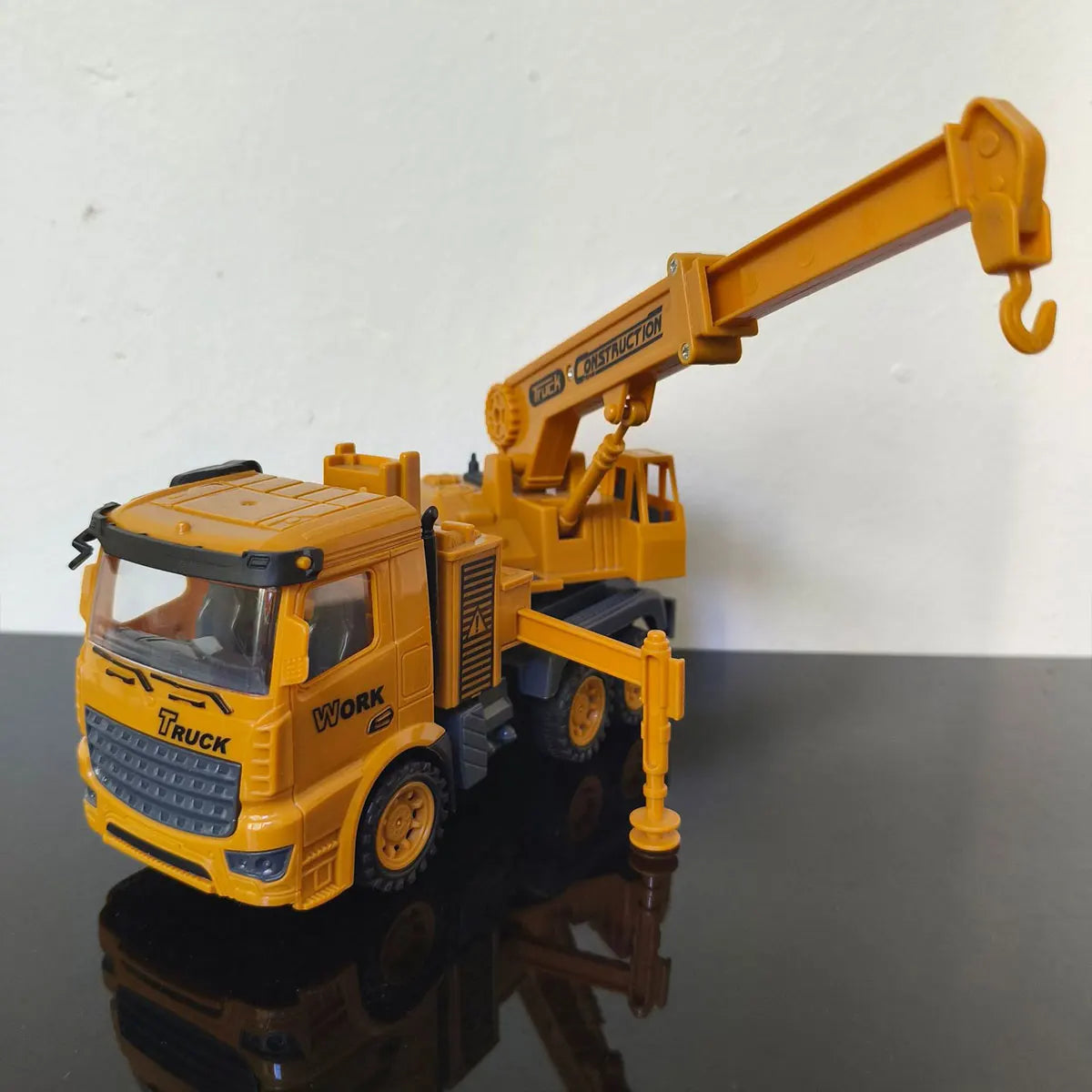 1 PCS Engineering Vehicle Toy for Children Inertial Model Play Plastic Car Kid Mixer Truck Crane Bulldozer Excavator Boy Gift.