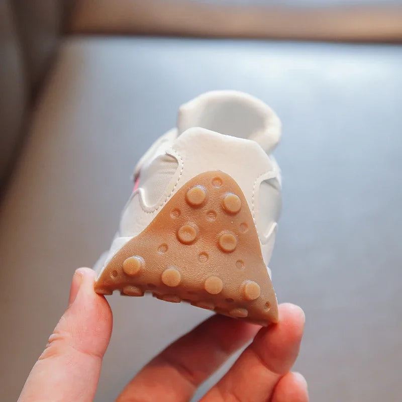 Children's Basketball Shoes Spring Autumn Versatile Running Shoes for Kids Boys Fashion Causal Girls School Sports Sneakers.