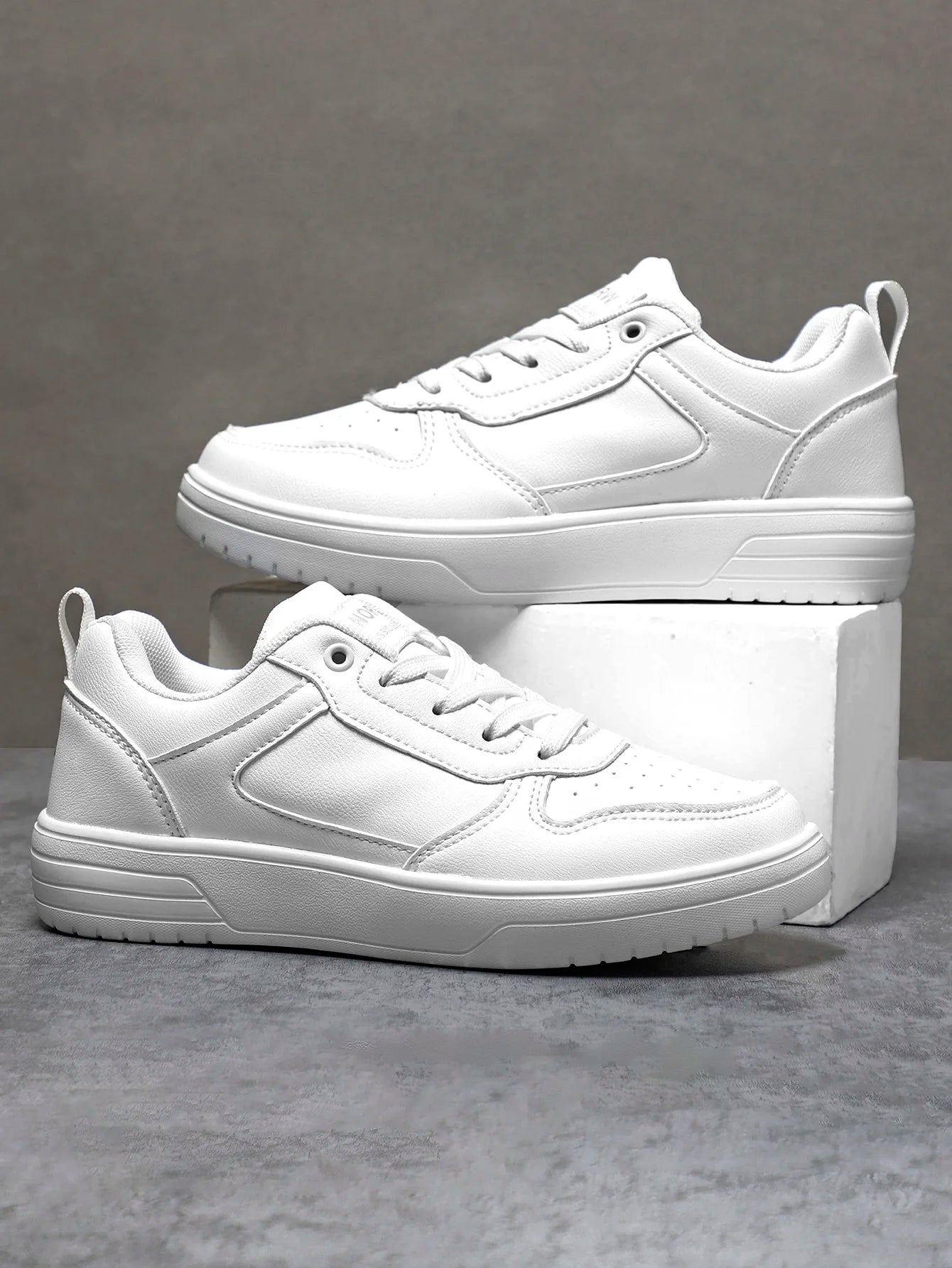 Leder Männer Schuhe Turnschuhe Trend Casual Schuh Italienische Atmungsaktive Freizeit Männlichen Turnschuhe Nicht-slip Schuhe Männer Vulkanisierte Schuhe.