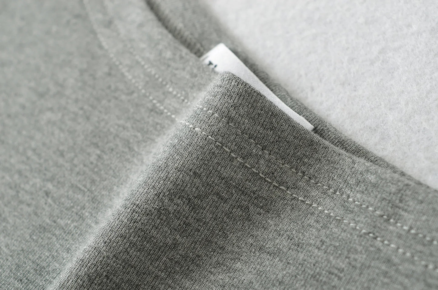 Sexy Long Sleeve T-Shirt Women's Waist Cinched Shoulder Bared Strap Design Autumn 2025 Irregular Halter Neck Top for Trendy Girl