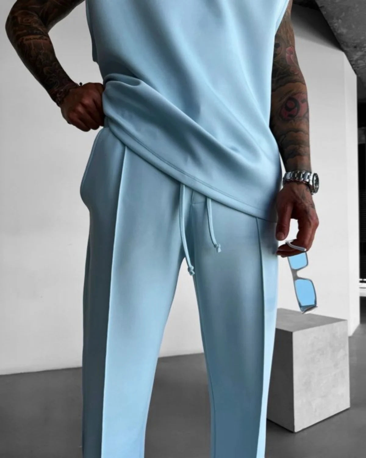 2025 Spring and summer men's new four seasons loose straight tube sports casual pants comfortable suit pants drawstring waistban.