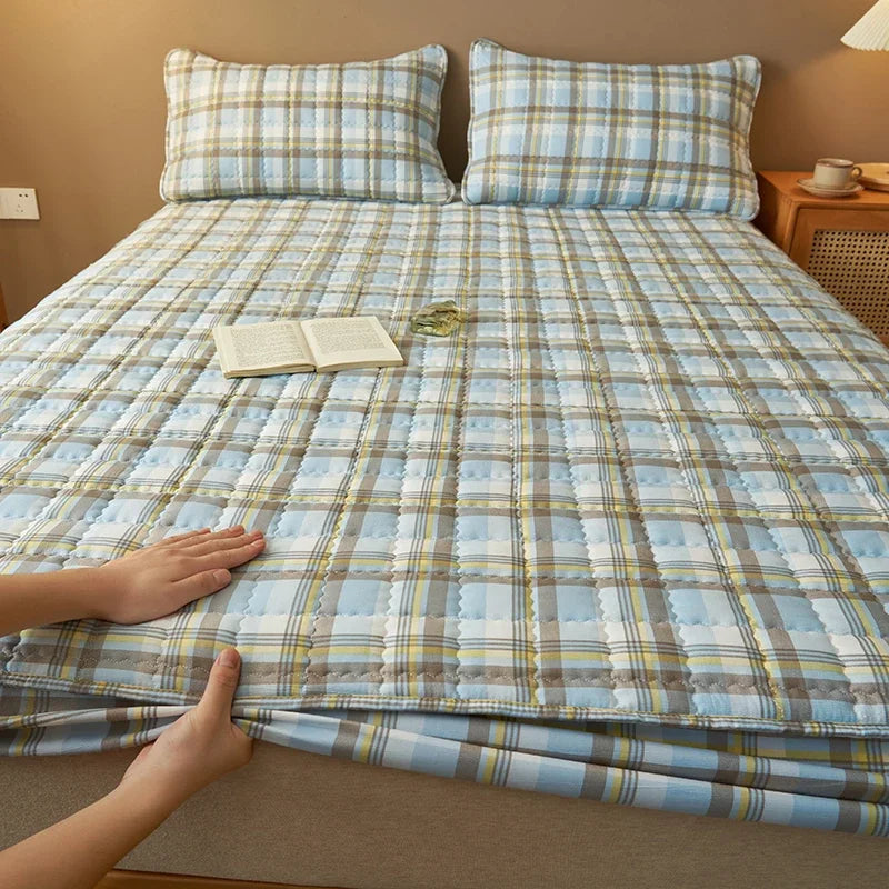 For High-Quality Quilted Plaid Mattress Cover,Mattress Protector,- Antibacterial, Breathable,Comfortable for Fresh Sleep Experie