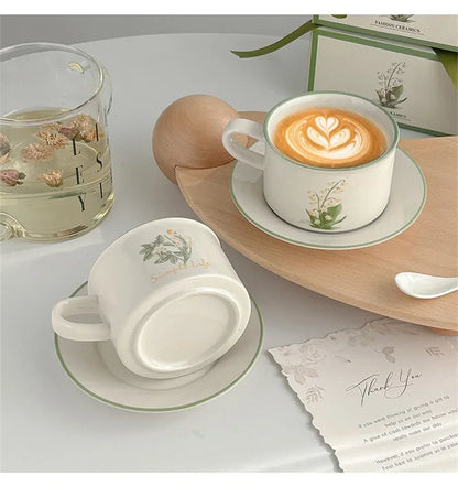 380ml Retro European Style Ceramic Mug Floral pattern Coffee Cup and Saucer Set Exquisite Latte Afternoon Tea cup Dessert Plate.