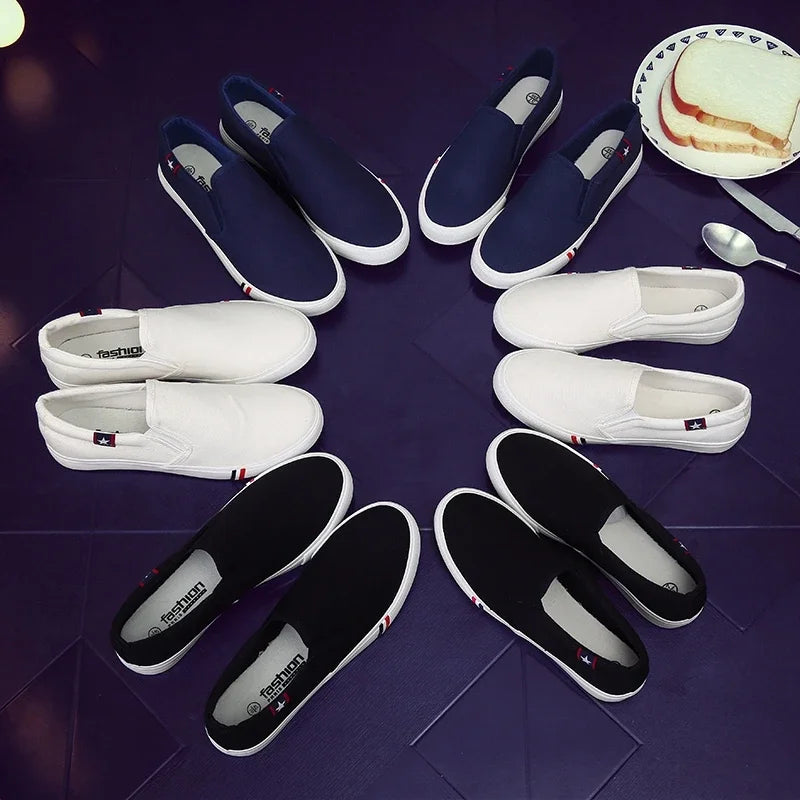 Men Casual Shoes Slip on Canvas Loafers Comfortable Walking Flats for Man Dude Non Slip Soft Moccasins Sneakers Summer.