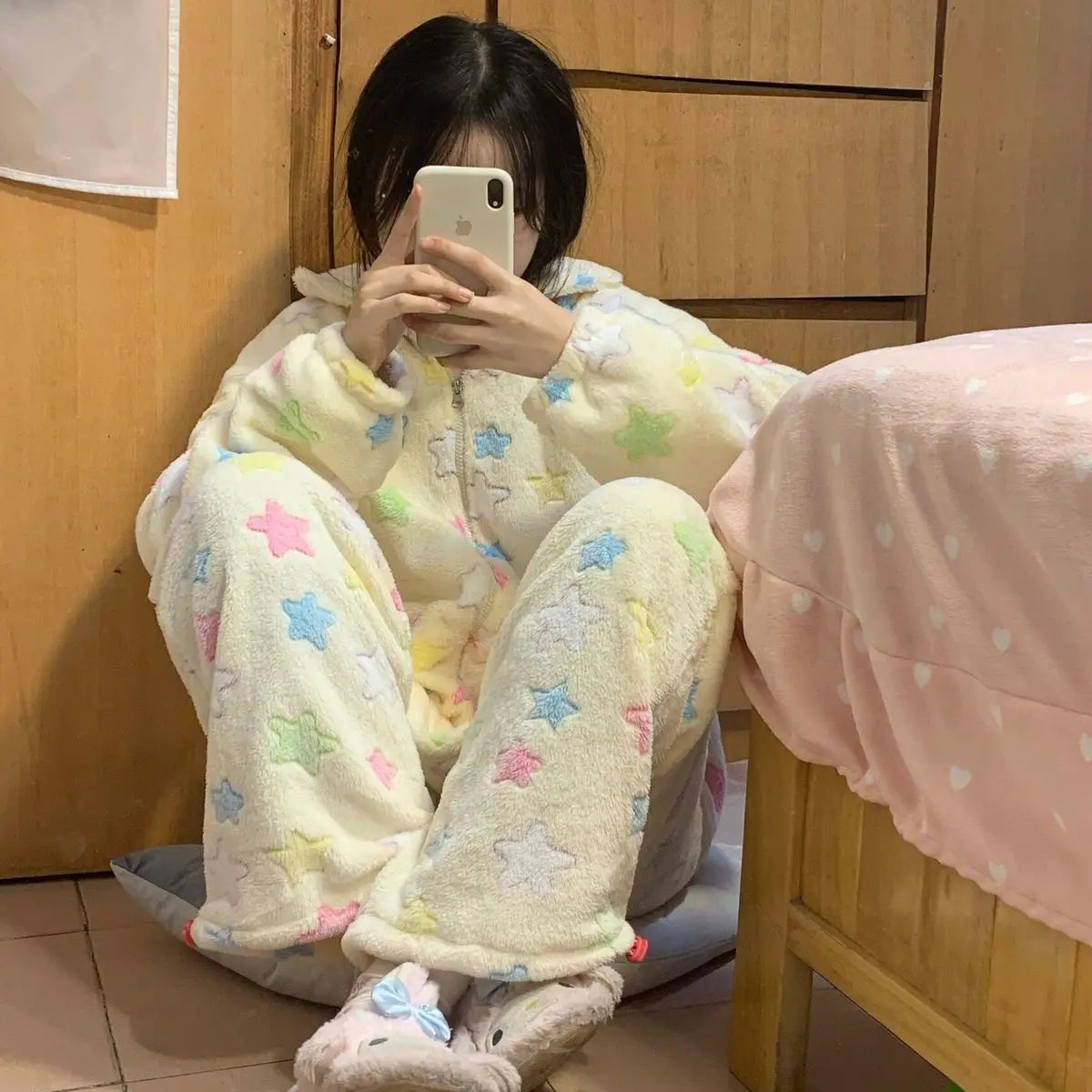 Y2k Star Printed Pajama Sets Women Winter Coral Velvet Soft Warm Loose Gentle Girlish Kawaii Student Dormitory Sleepwear Comfort.