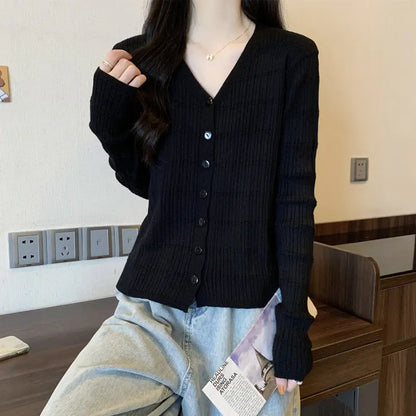 Women's Long-sleeved Button Cardigan Solid Color Casual Loose Fashion Top.