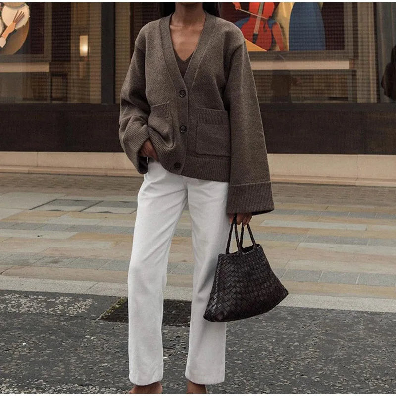 Damenjacke mit V-Ausschnitt, einfarbig, langärmelig, Strickjacke, modischer, lockerer, lässiger Pullover.