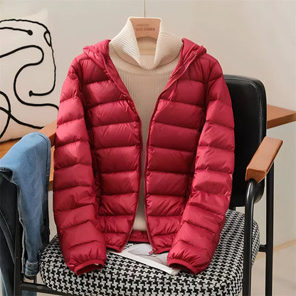 2024 neue Ankünfte Frauen Mit Kapuze Ultra Leichte Packbare Puffer Jacken Herbst Winter Weiße Ente Unten Weiblichen Koreanischen Dünnen Mantel.
