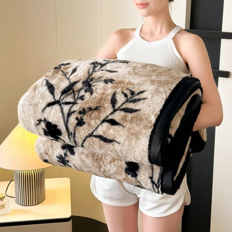2025 new thickened snow mink blanket light luxury high-end office lunch break blanket air conditioner blanket