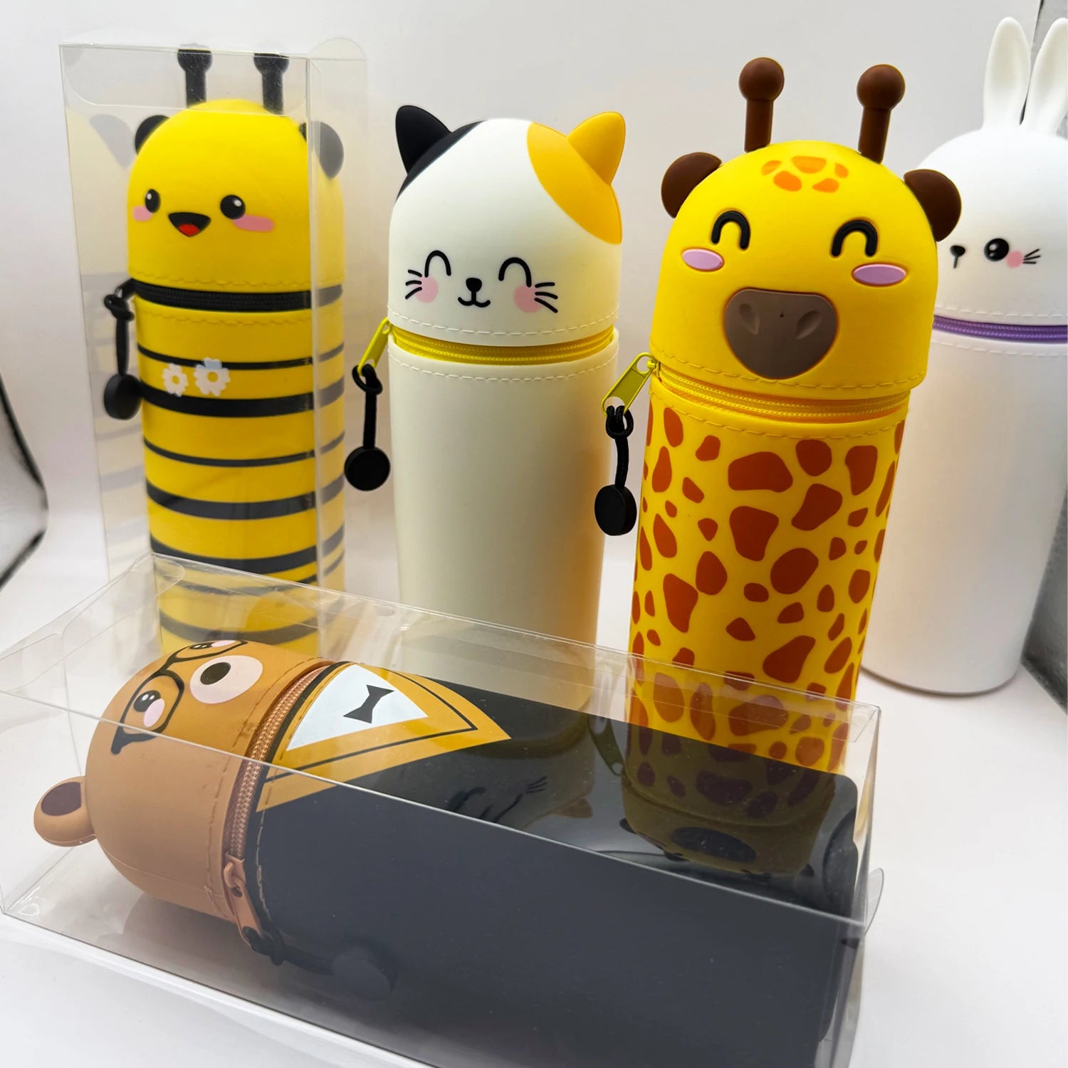 Niedliches Tier-Federmäppchen, 2-in-1-Federmäppchen mit Reißverschluss-Stifthalter, weiches Silikon-Federmäppchen, geeignet für das Schulbüro.