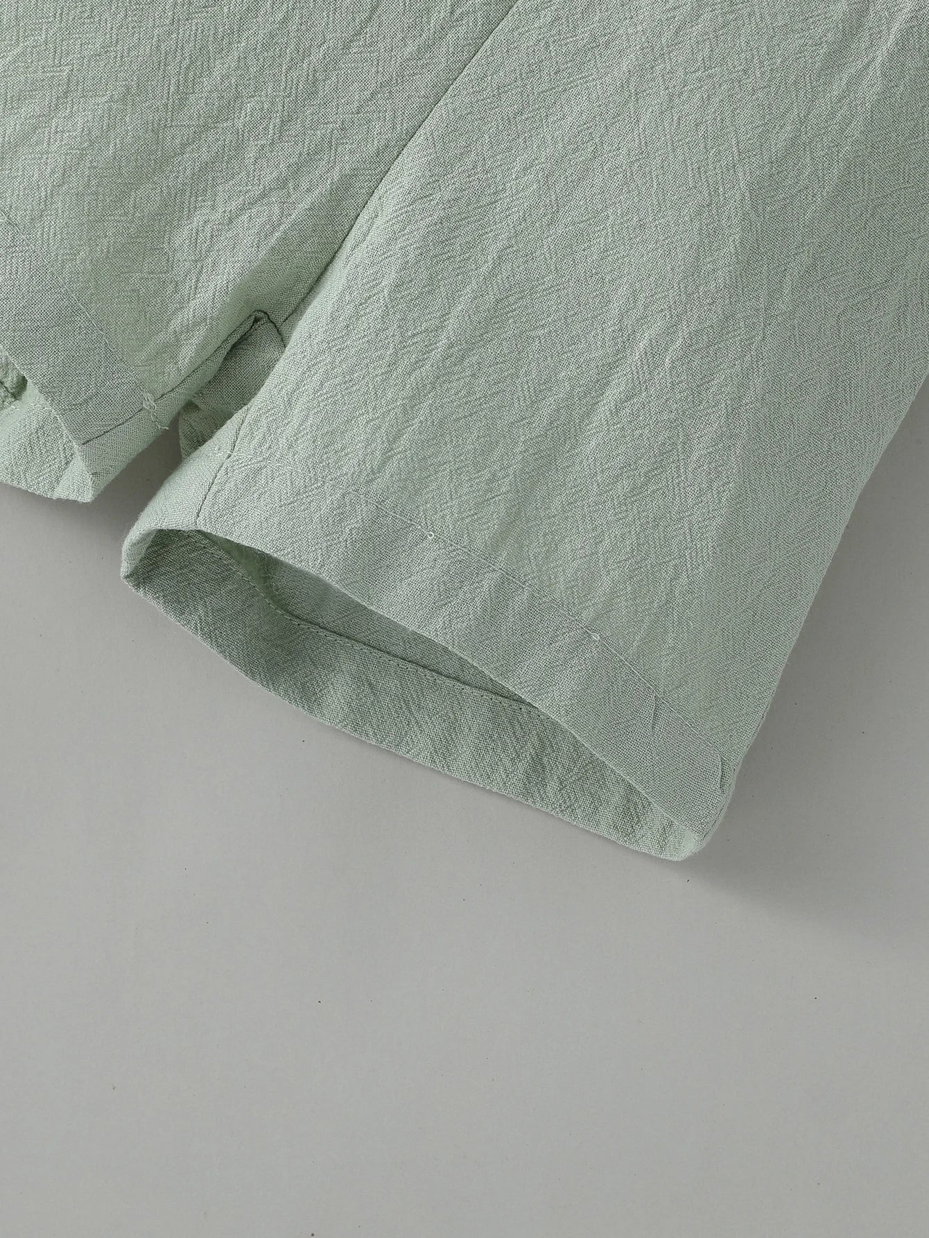 2-teiliges Gentleman-Outfit für Babys, einfarbig, kurzärmeliges Hemd mit Fliege und Overall, Shorts-Set für formelle Kleidungssets.