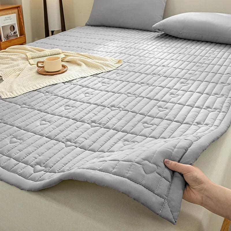 Washed cotton quilted thicken mattress pink romance heart sleeping mat 150cm bed sheet bed protection pad queen king size