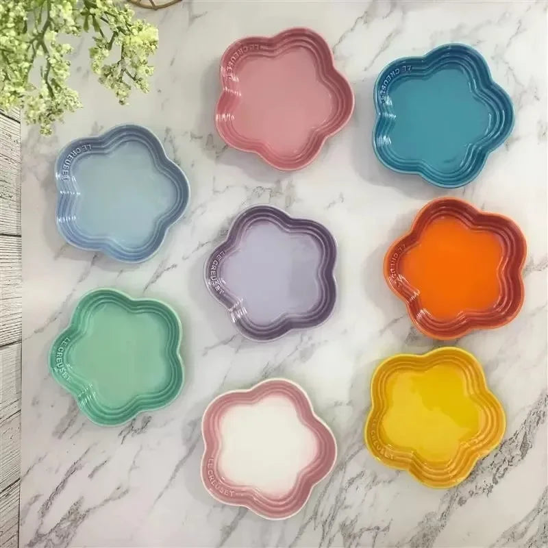 Plum French Home Ceramic Underglaze Colored Small Plum Blossom Plate Handmade Flower Shaped Side Dish Decorative Dessert Tray.
