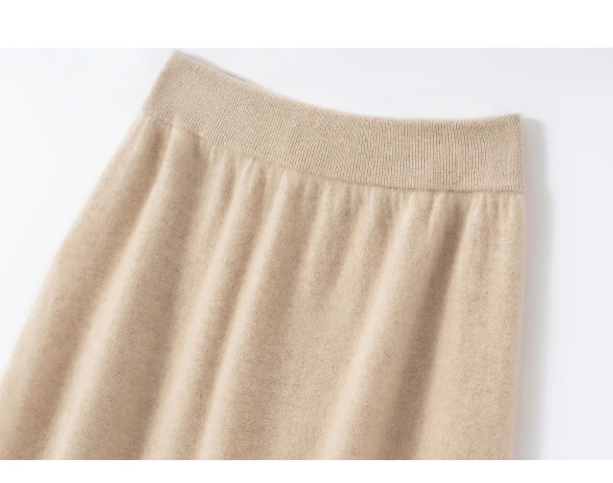 Pure cashmere half skirt, A-line loose, hip-hugging, high-end and exquisite long knitted hip-hugging skirt for autumn and winter.