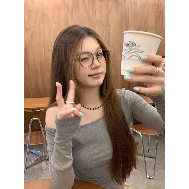 Spicy Girl Diagonal Shoulder Long Sleeve Women's T-shirt Base Layer Shirt Waist Inward Design Polo Collar Top.