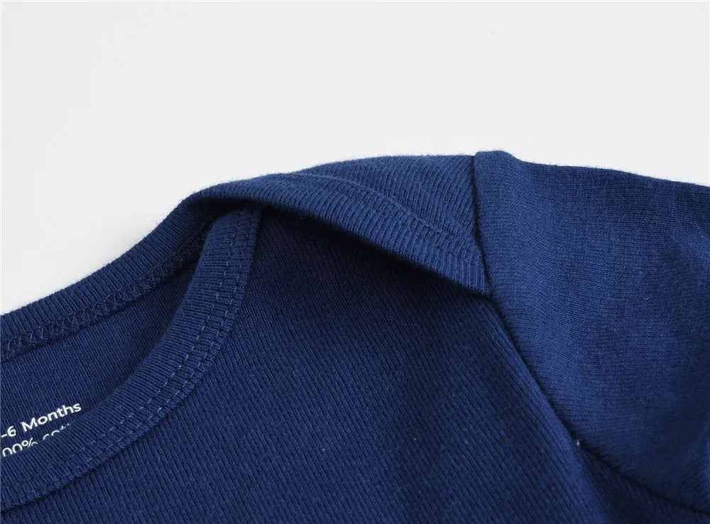 2025 solide weiße Babykleidung Kurzarm Baumwolle Baby Mädchen Jungen Body Neugeborenen Körper Bebe 0-24 Monate Säuglingsoverall