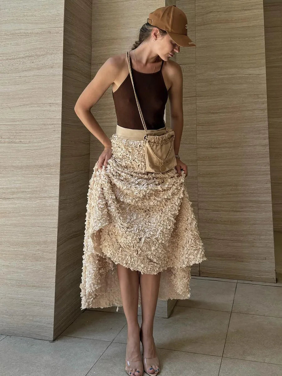 Light Luxury Evening Skirt Autumn Winter Women's Slim Fit Loose Warm Embroidered Petal Side Split Design Temperament Skirt New.