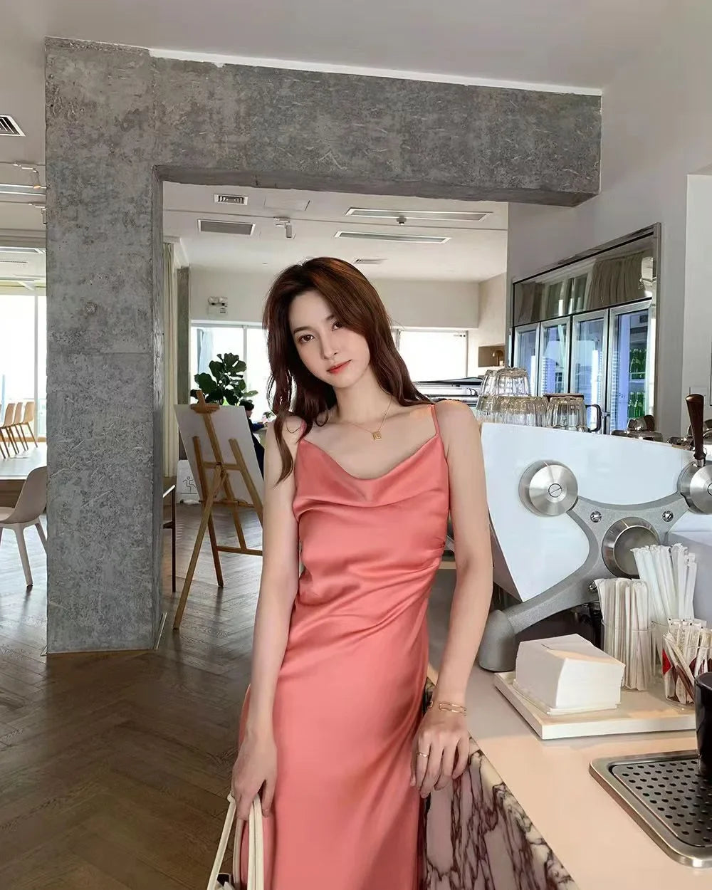 Chiffon-Stoff, Neckholder, mittellanges Kleid für Damen, Sommer, neuer sanfter Stil, schlankmachende Taille, A-Linien-Rock, Polyesterfaser, ärmellos.