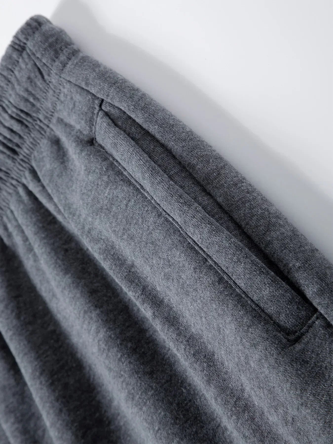 Mens Sweatpants Straight Fit Casual Pants Autumn Winter Men Running Jogger Sports Gym Trousers Solid Color Multi-pocket Pants.