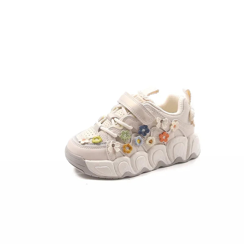 Kids Princess Shoes Thick Soft Sole Trendy Girls Sports Shoes Sweet Embroided 2024 New Fashion Children Sneakers with Flowers.