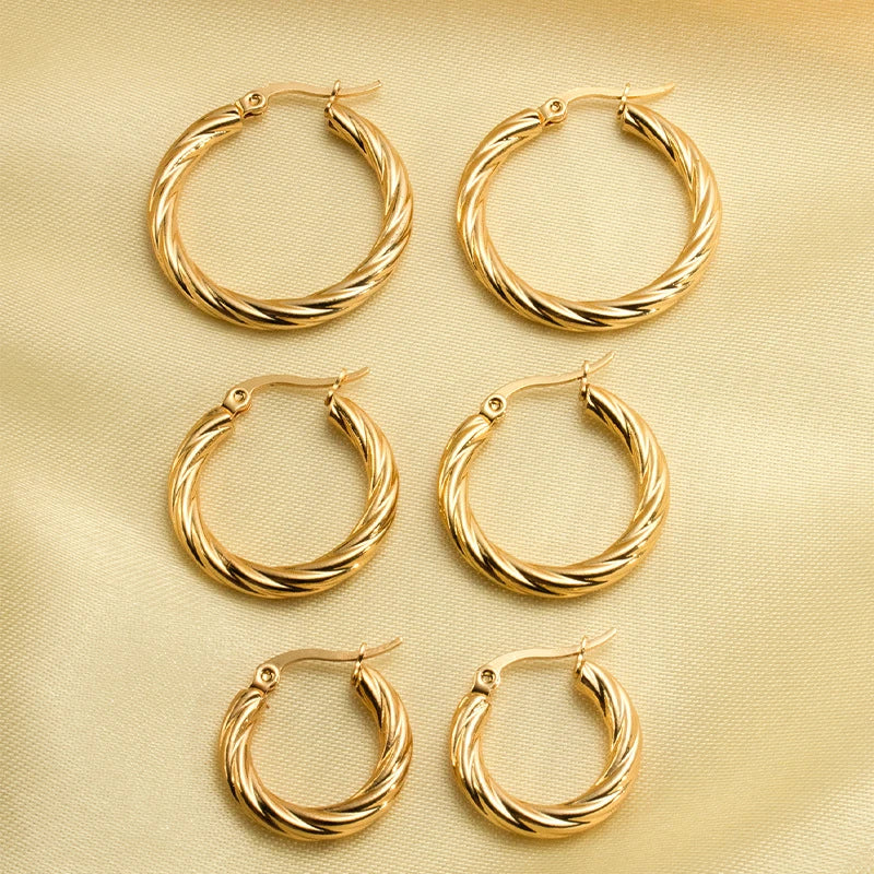 3pair Vintage Twisted Hoop Earrings for Women Gold Plated Stainless Steel Twist Ear Buckle Stackable Circle Hoops Party Jewelry.