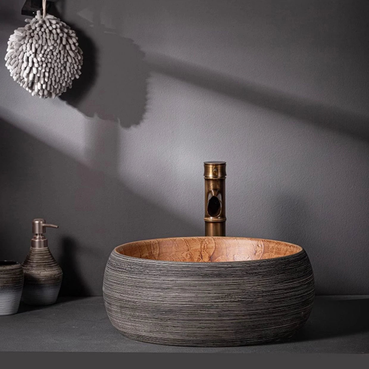 JIENI Art Keramik-Badezimmer-Waschbecken-Set, ovales Waschbecken, antikes Messing, Bambus-Wasserhahn, Pop-Up-Abfluss-Kombination, hochwertige Waschbecken aus Porzellan